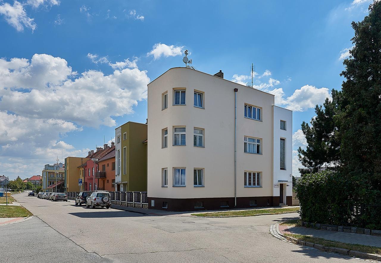 Penzion Karolinka Hotel Kroměříž Exterior foto