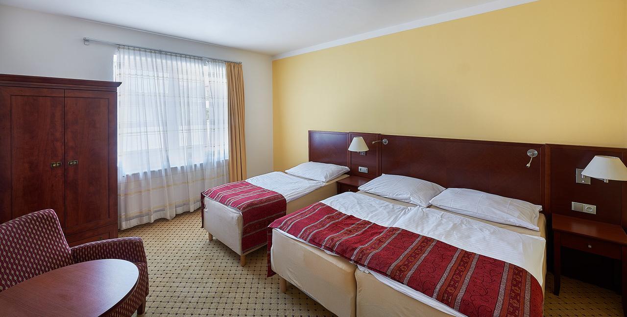 Penzion Karolinka Hotel Kroměříž Exterior foto